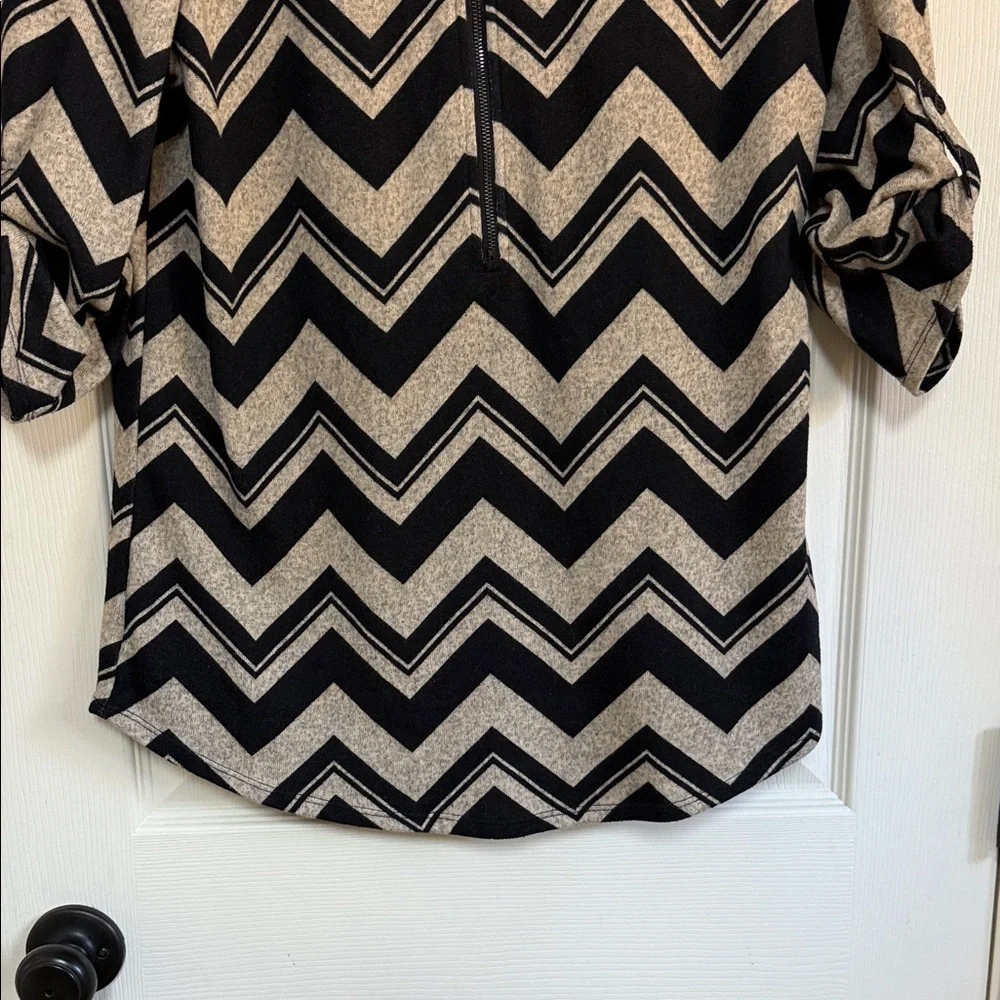 Tacera Black and Tan Chevron Tunic - Picture 5 of 13